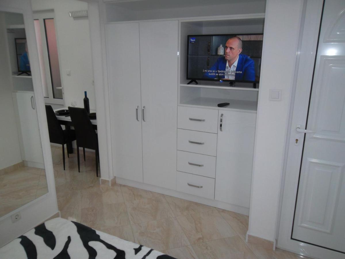 Guest House 4M Petrovac Екстер'єр фото