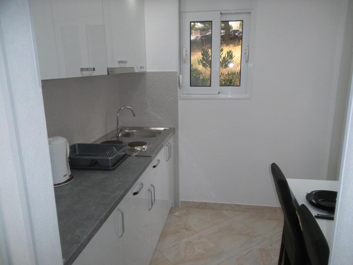 Guest House 4M Petrovac Екстер'єр фото