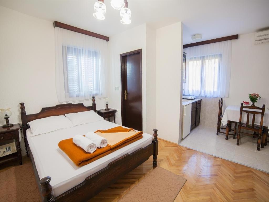 Guest House 4M Petrovac Номер фото
