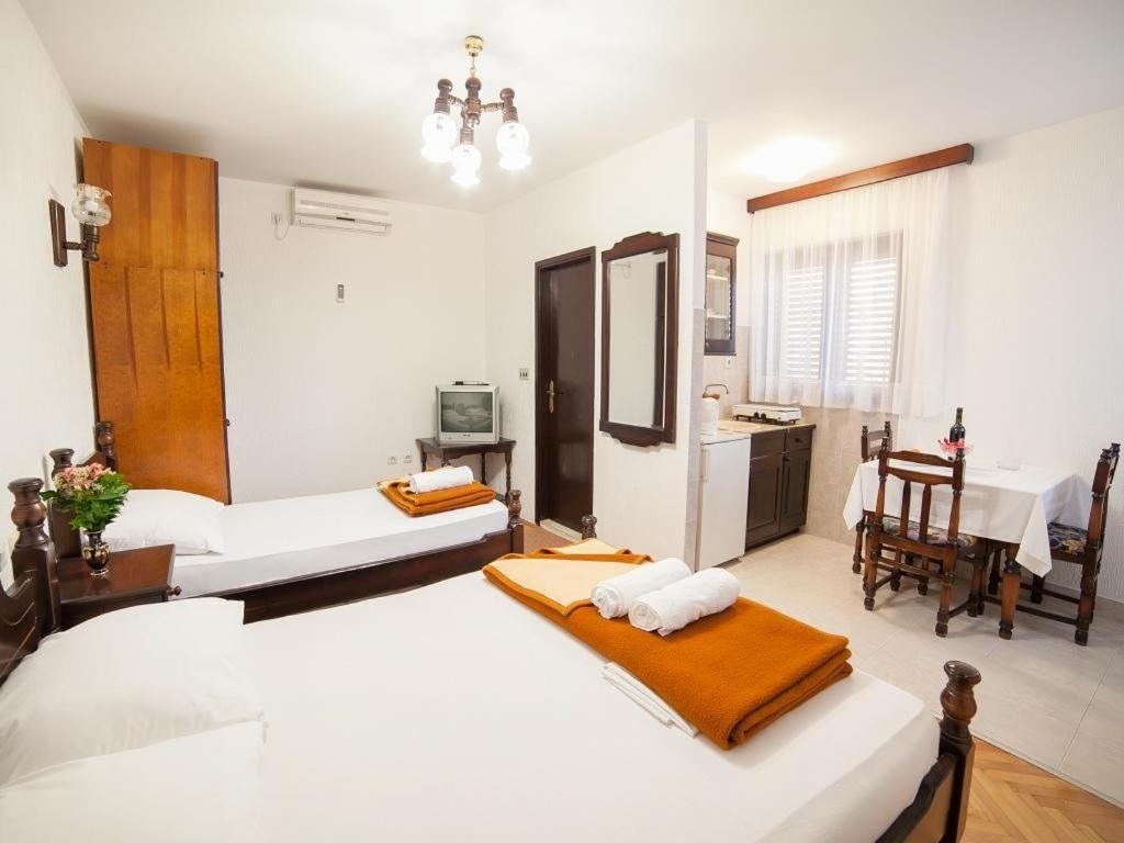 Guest House 4M Petrovac Номер фото