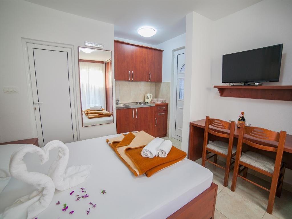 Guest House 4M Petrovac Номер фото