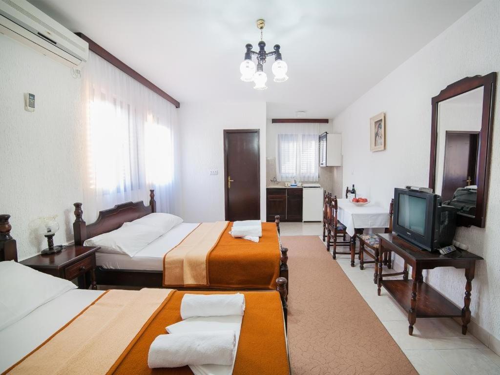 Guest House 4M Petrovac Номер фото
