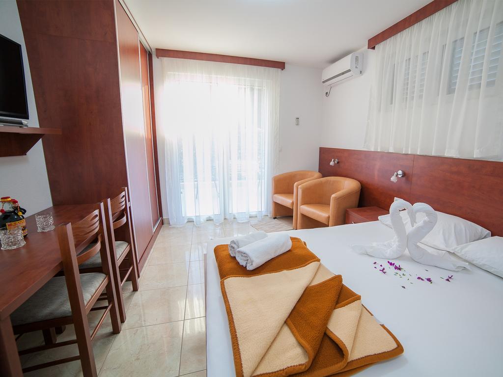 Guest House 4M Petrovac Номер фото