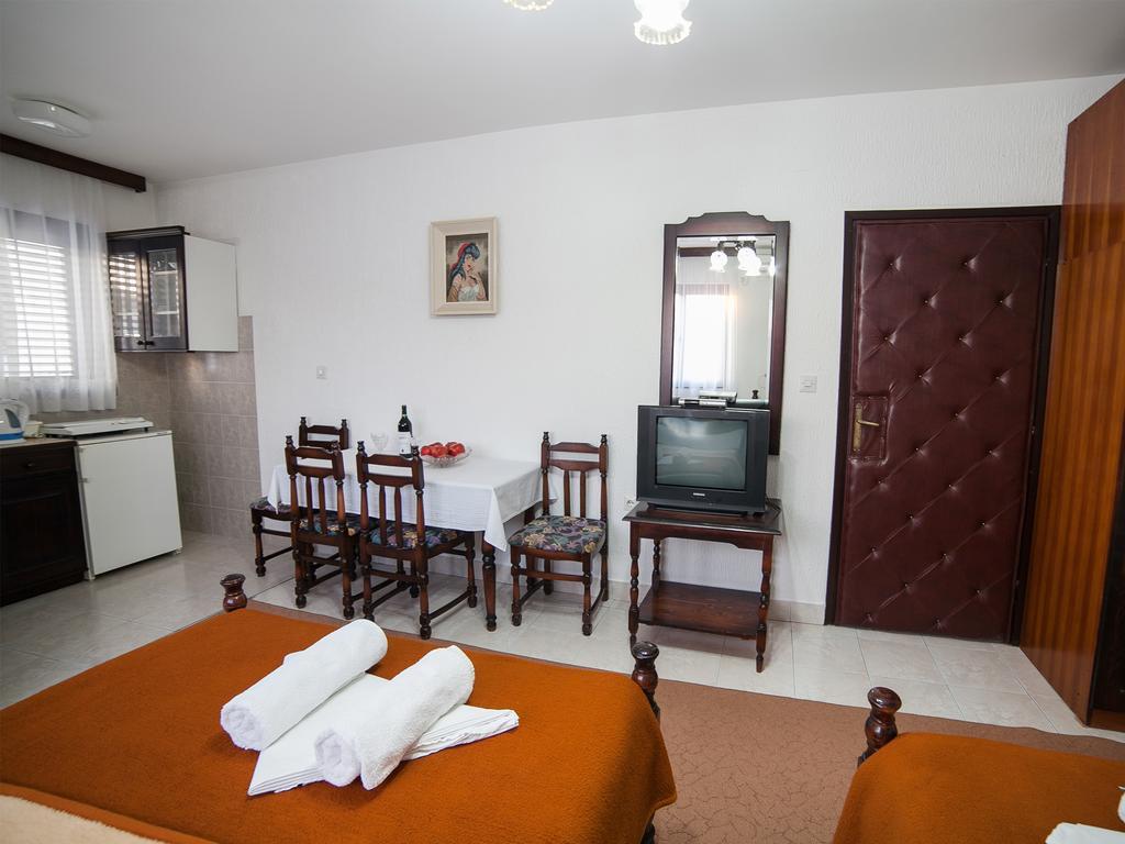 Guest House 4M Petrovac Номер фото