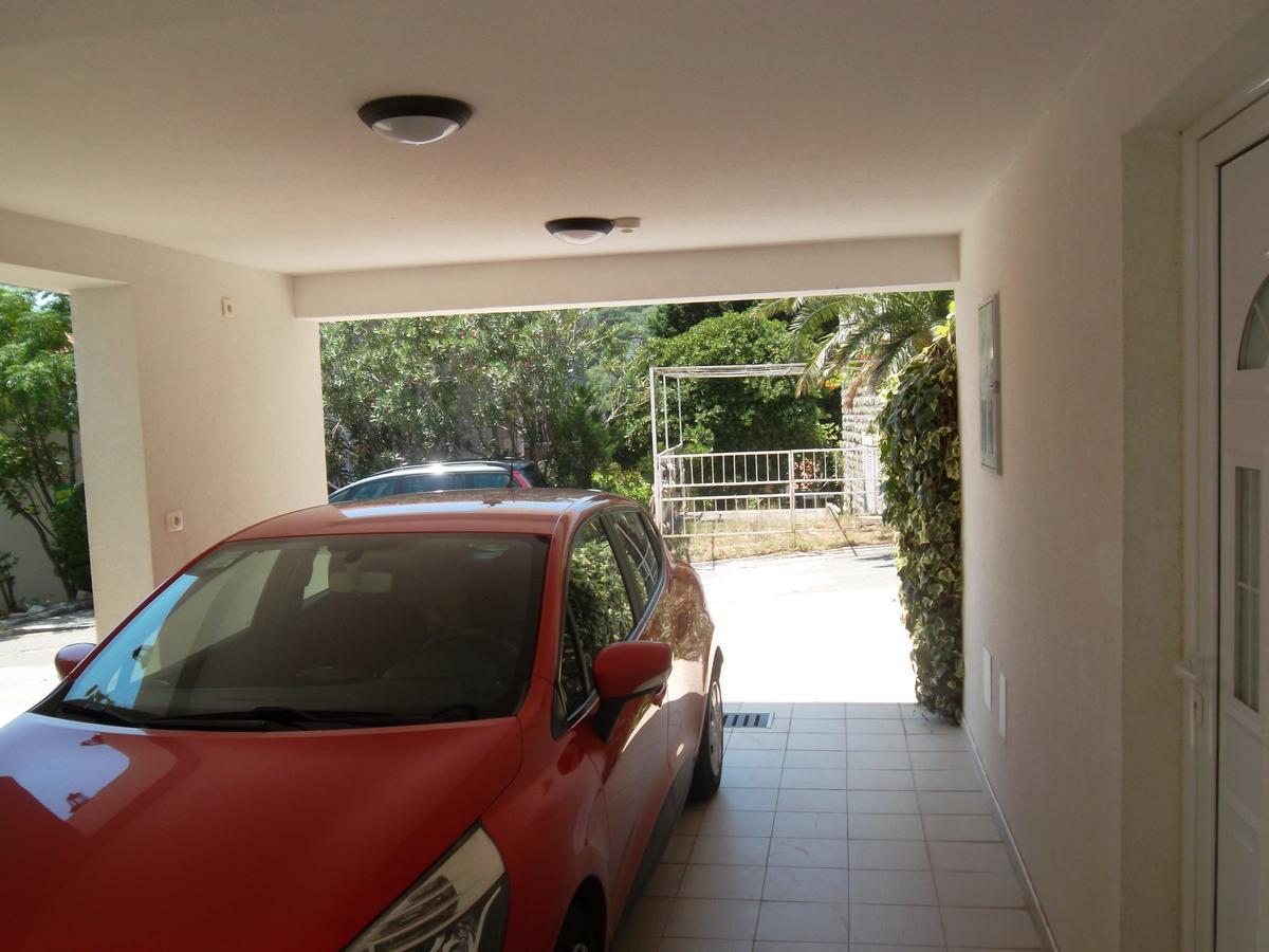 Guest House 4M Petrovac Екстер'єр фото